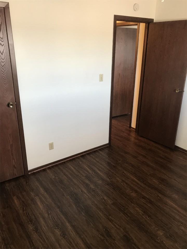 6450 FARMDALE RD - Photo 7 of 10