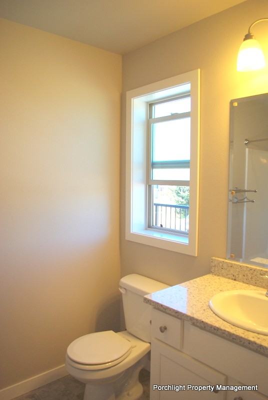 AARON2003 - Photo 5 of 15