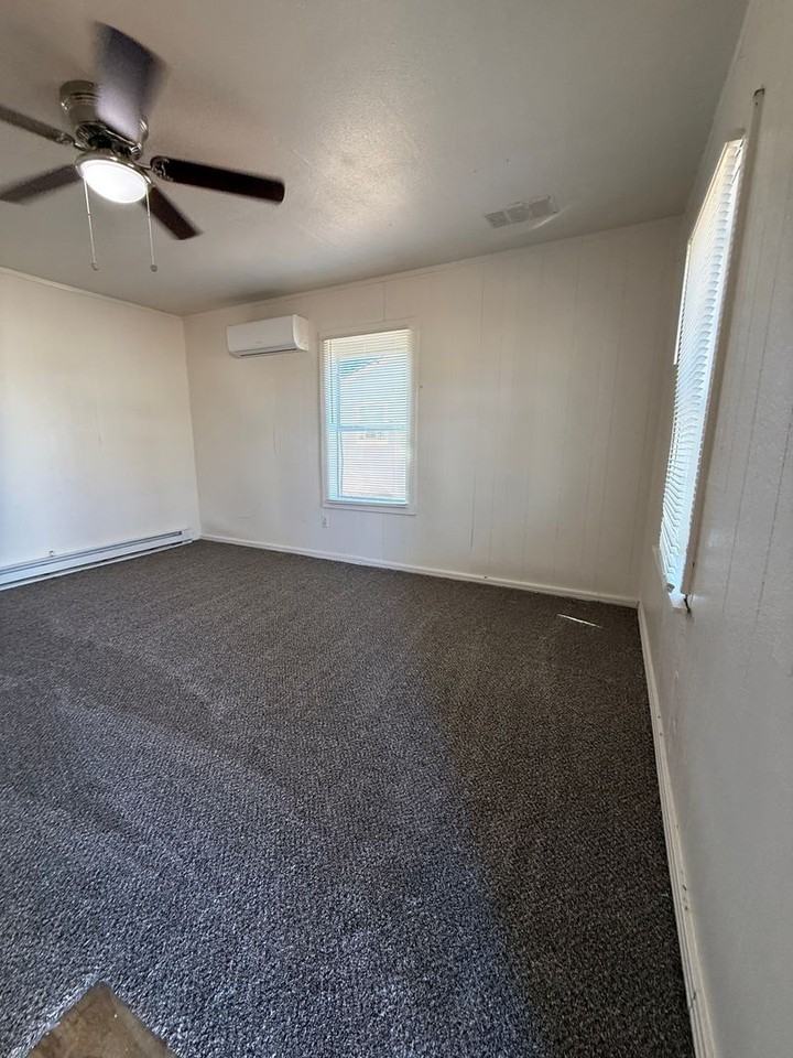 3217 Baylor St - Photo 4 of 11