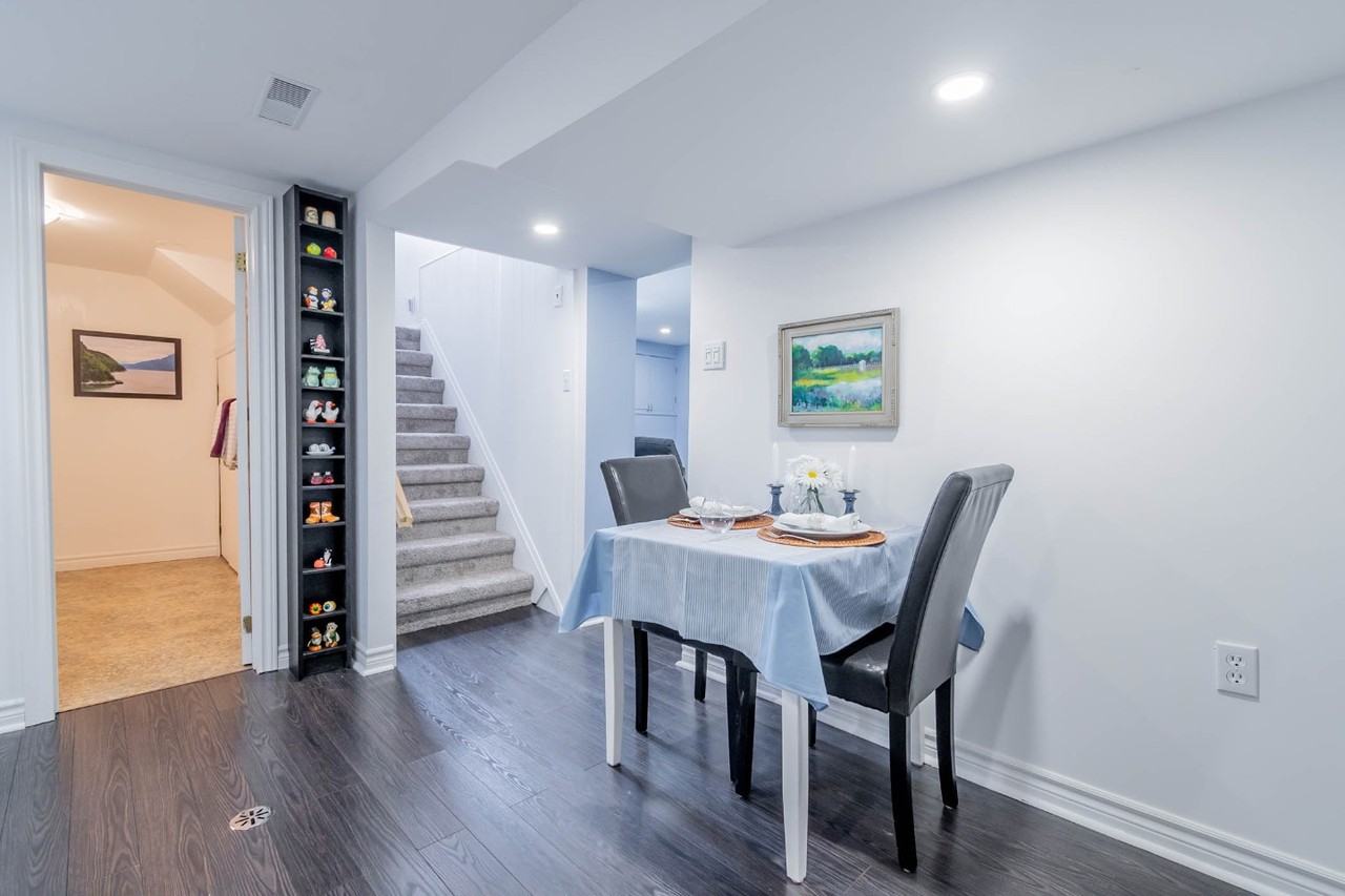 16 Ridgeview Avenue #2 - Photo 3 of 20