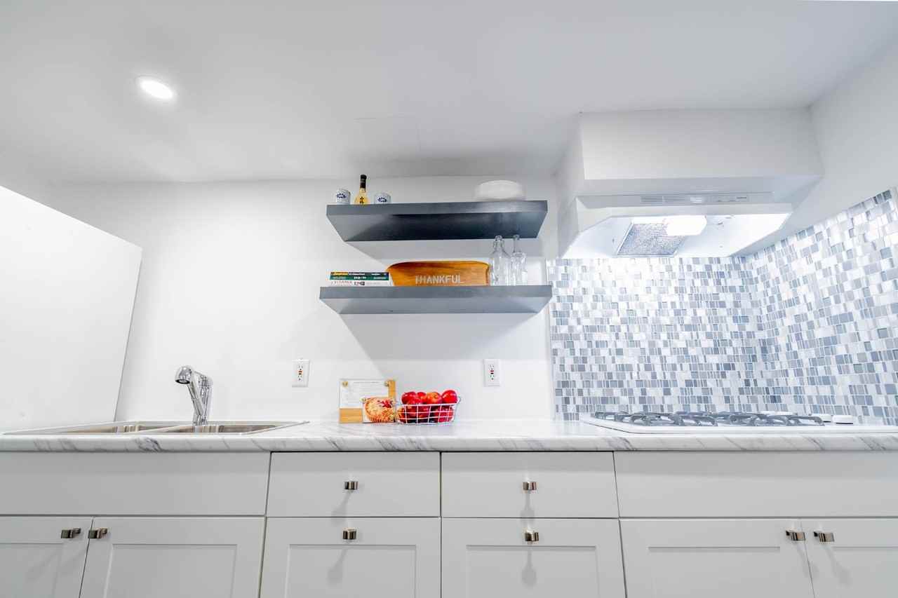 16 Ridgeview Avenue #2 - Photo 7 of 20