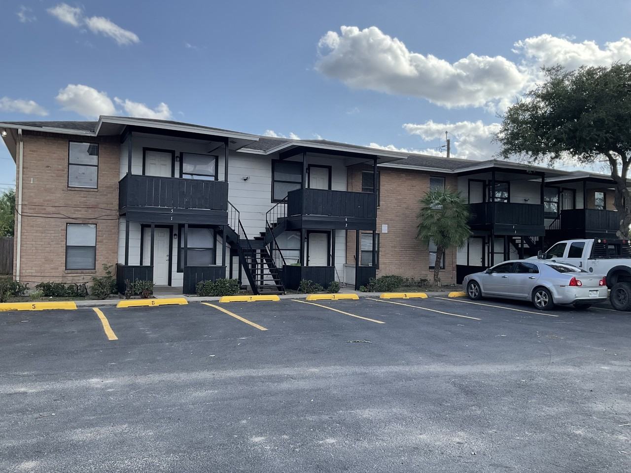 North Ridge Apartments - Photo 4 of 13