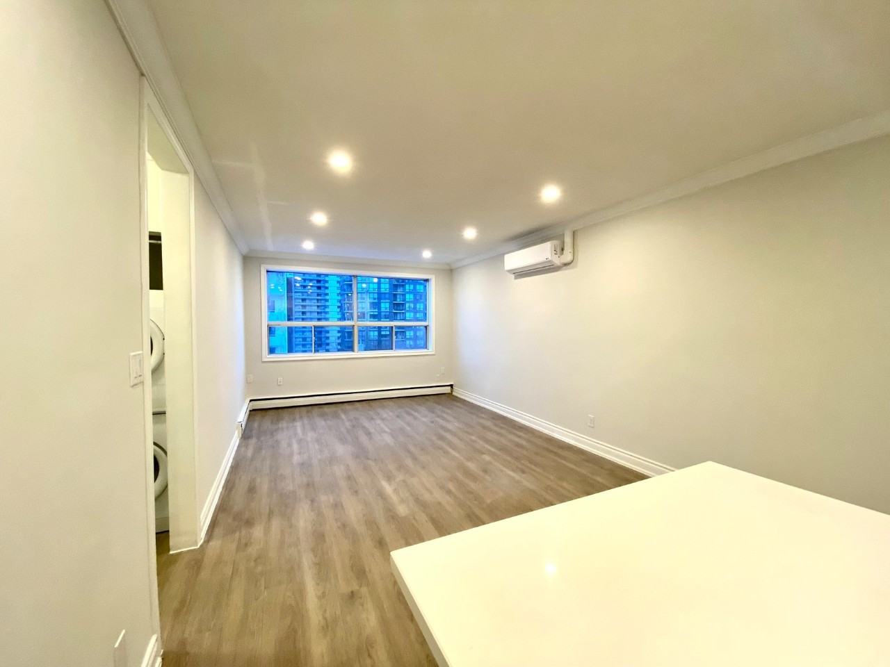 98 Joseph Crt - Photo 5 of 14