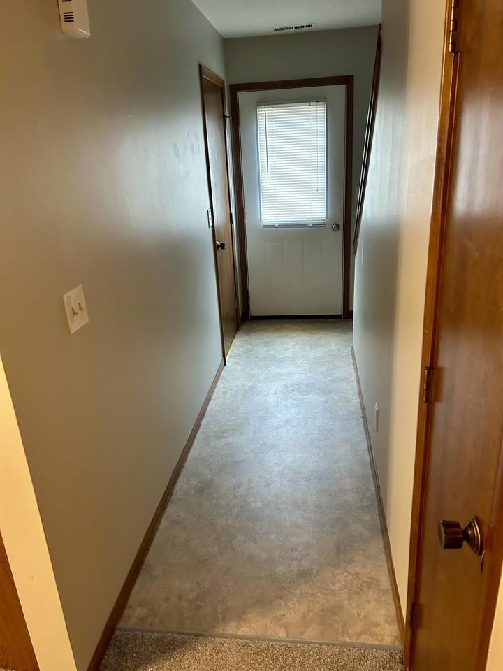 Ottawa Apartments - Photo 3 of 15