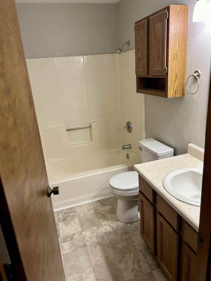 Ottawa Apartments - Photo 5 of 15