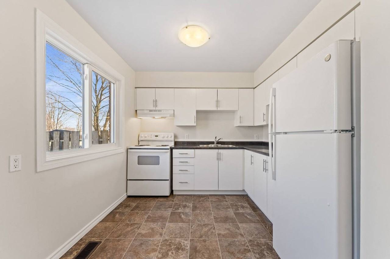 65 Fort St #35 - Photo 4 of 11