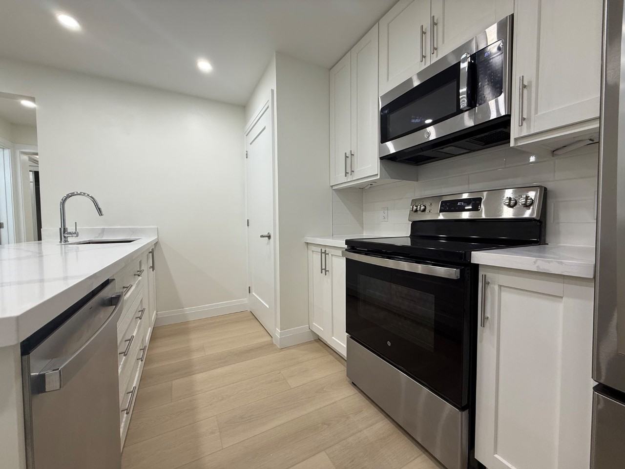 25 Meadowbrook Crescent - Photo 6 of 23