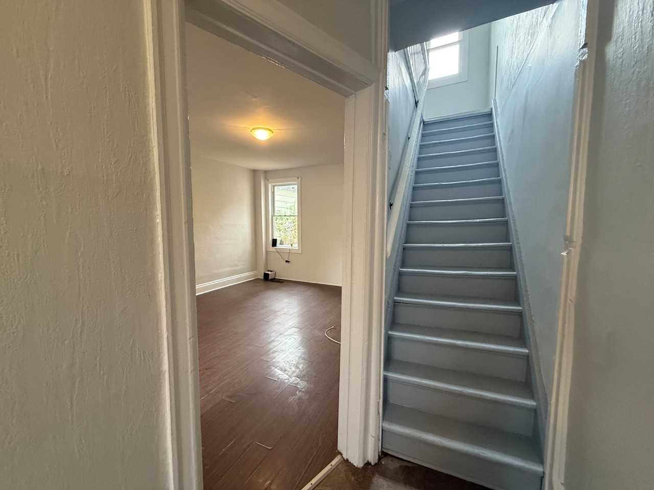 514 Cannon Street East - Photo 5 of 21