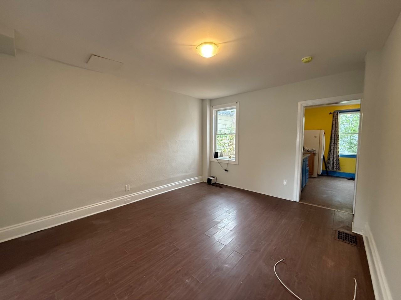 514 Cannon Street East - Photo 6 of 21