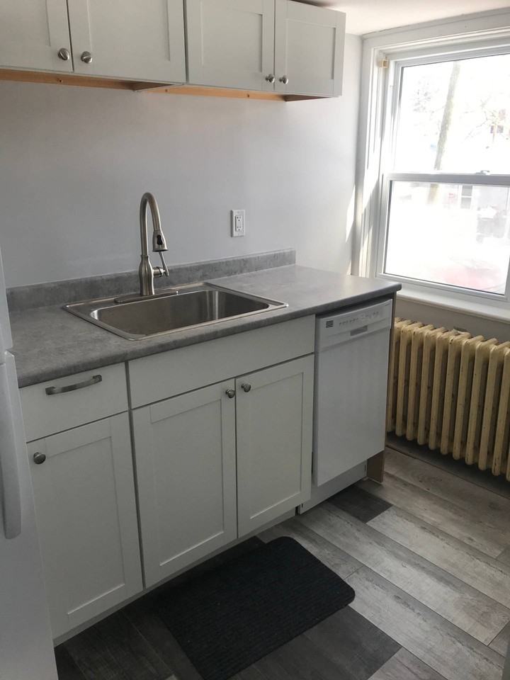 91 Sheridan St - Photo 5 of 11