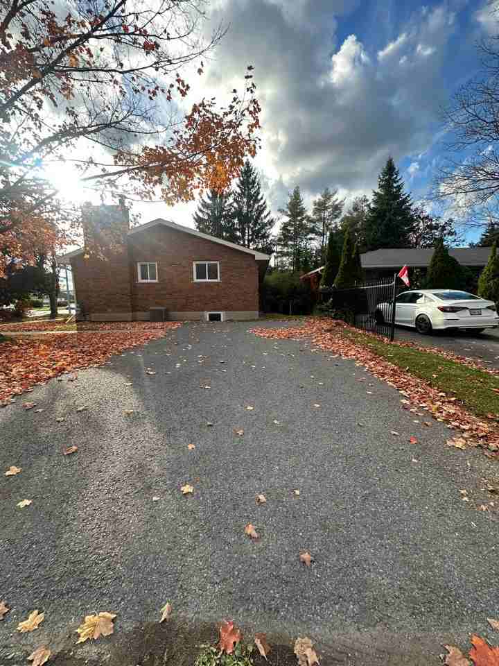 778 Weller St - Photo 3 of 22
