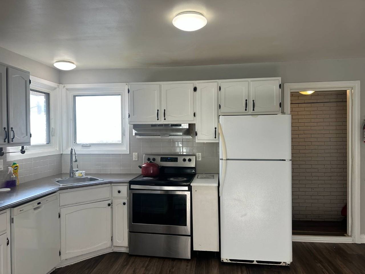 778 Weller St - Photo 5 of 22