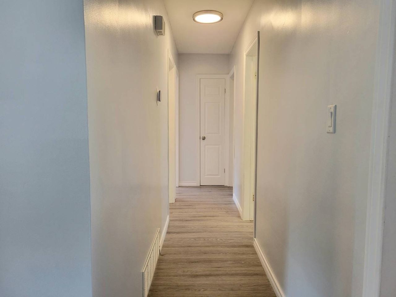 1116 Indian Road North - Photo 6 of 20