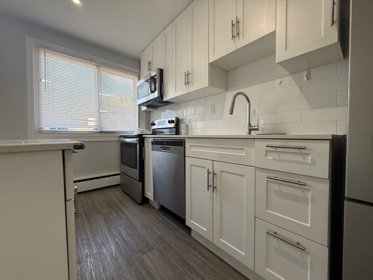 10 West Park Avenue - Photo 5 of 13