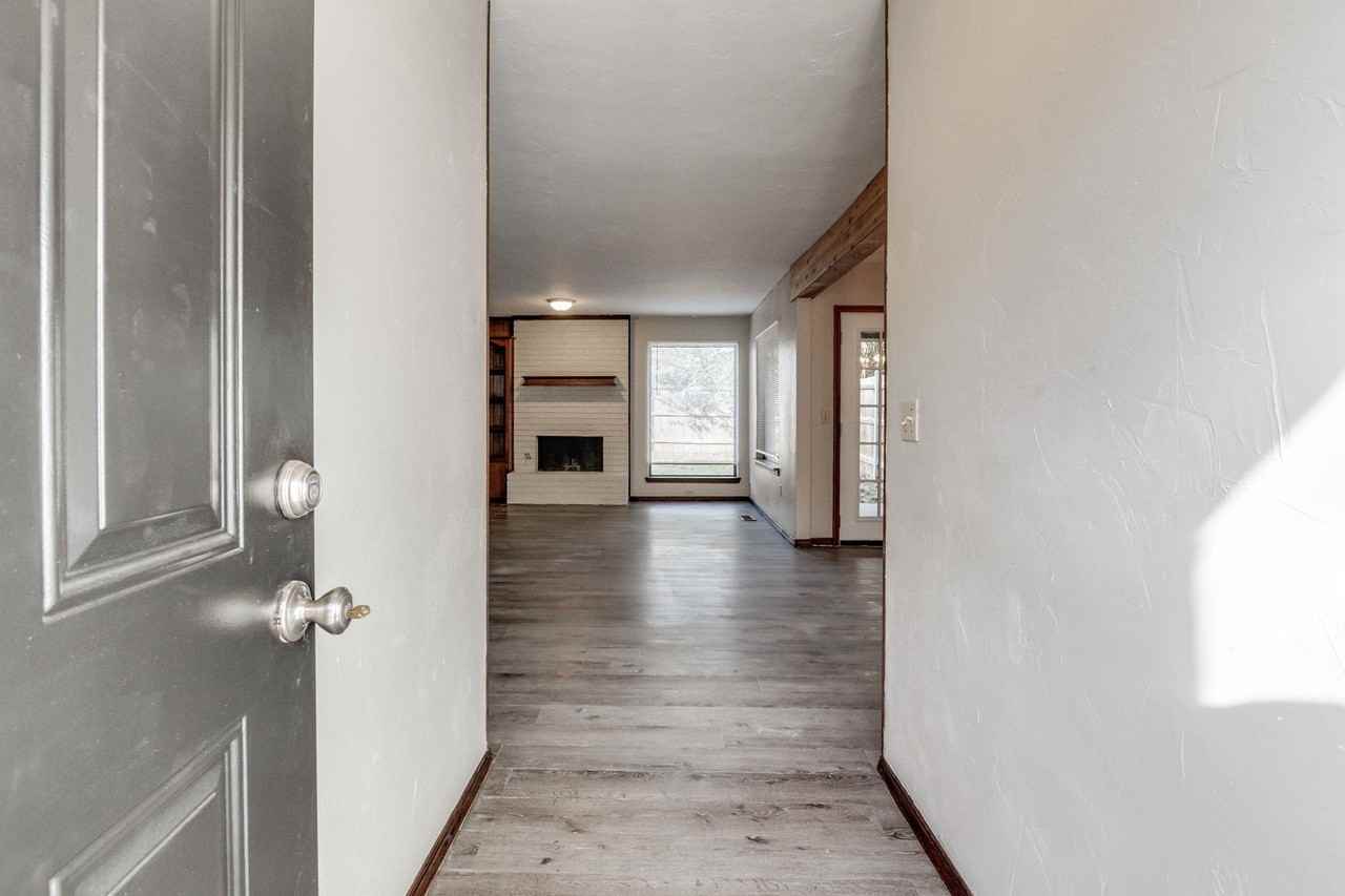 1703 North Gleason Avenue - Photo 7 of 50