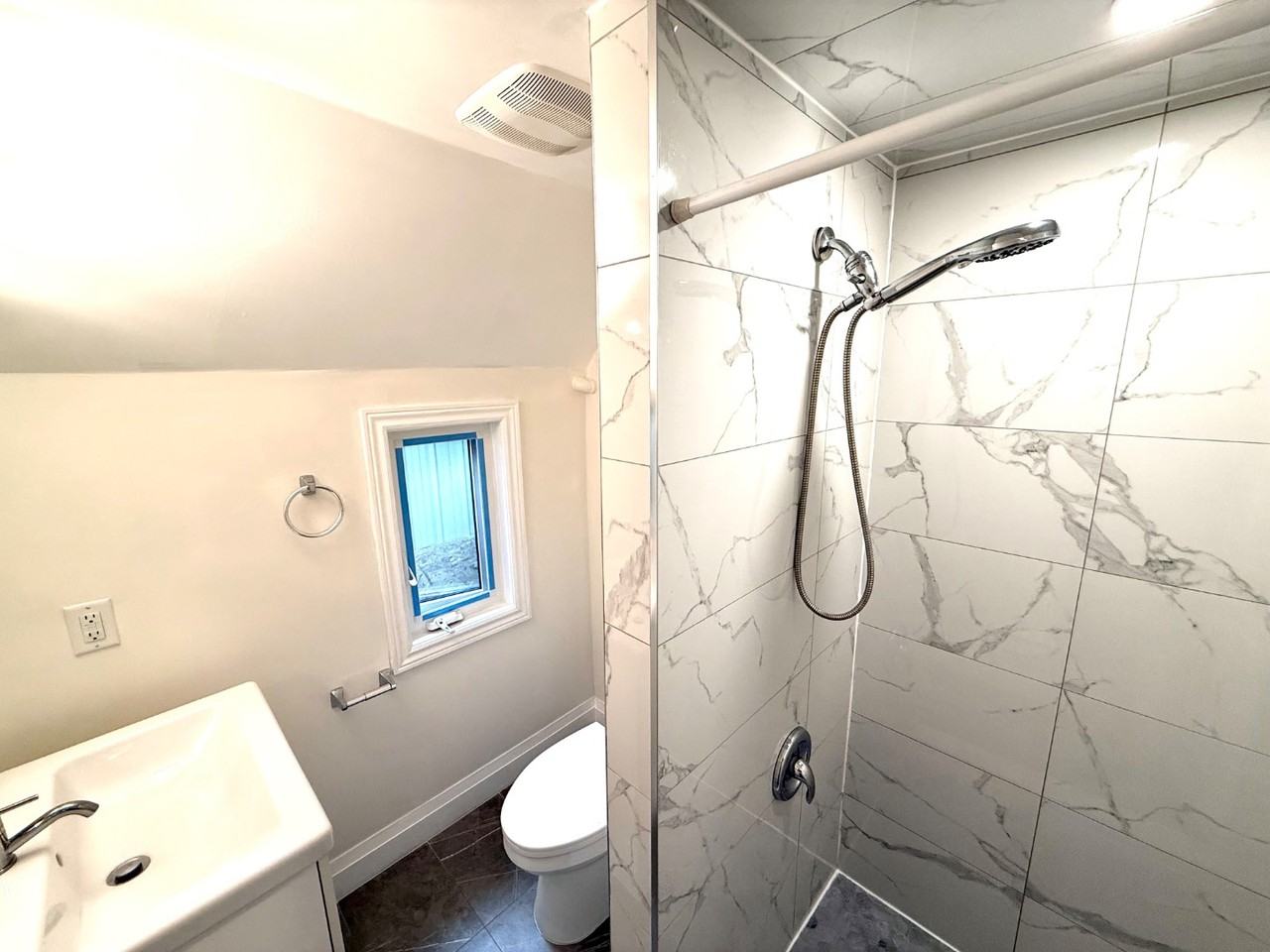 21 Locke Street South #C - Photo 3 of 15