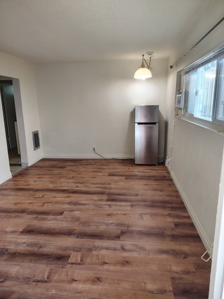 3674 Empire Drive - Photo 3 of 9