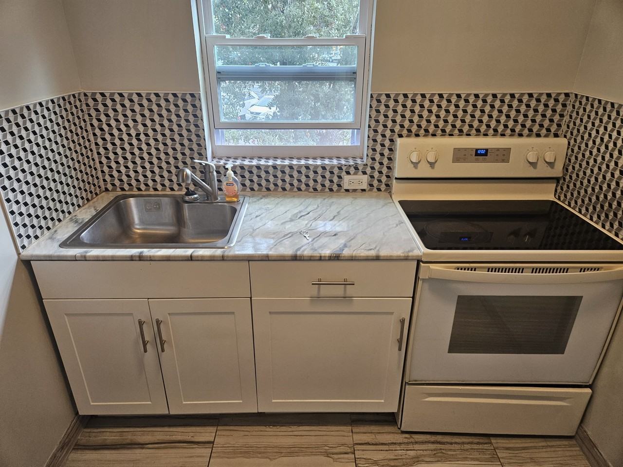 306 Turner Street - Photo 3 of 29