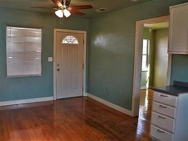 1913 13th Street - Photo 3 of 8