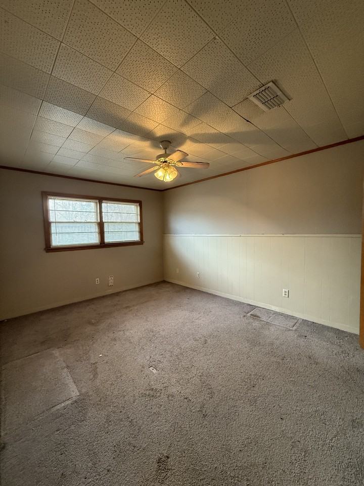 2103 33rd Street - Photo 4 of 6