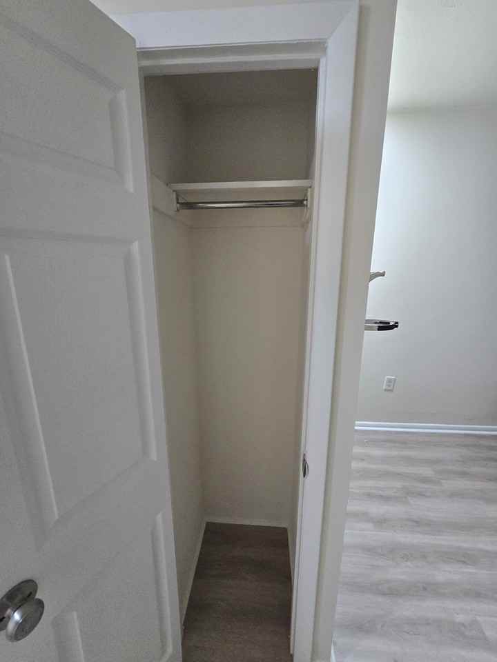 3200 West 9th Street - Photo 3 of 20