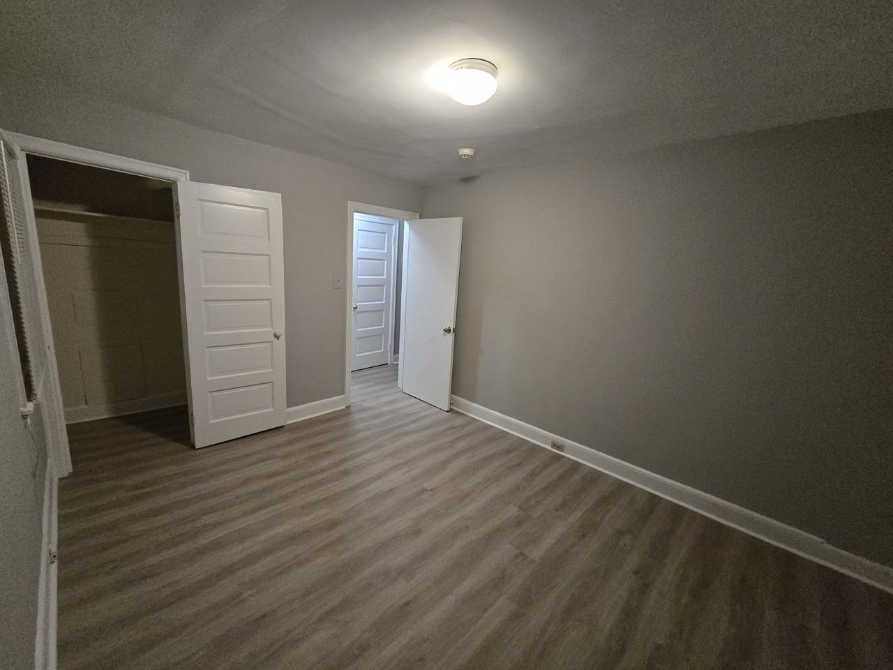 3413 West 10th Street - Photo 6 of 10