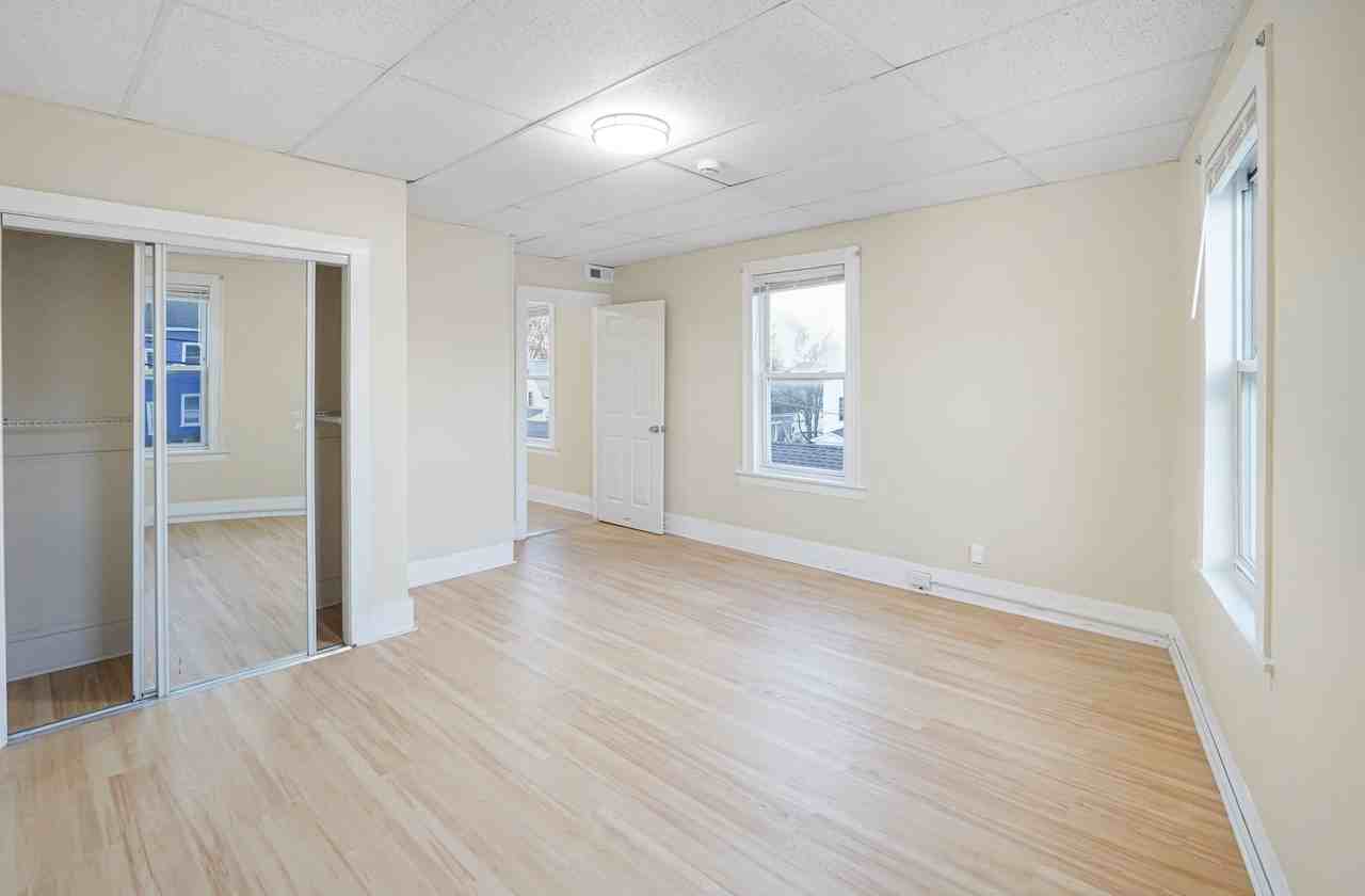 168 Lunenburg St - Photo 6 of 50