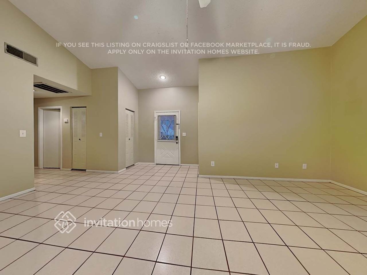 4606 N Country Hills Ct - Photo 3 of 19