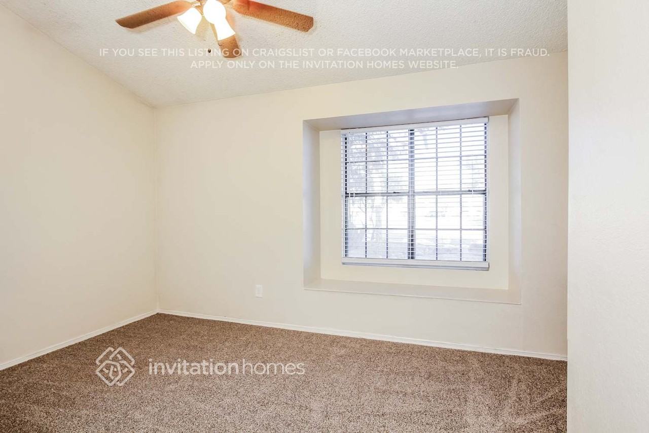 3317 W Potter Dr - Photo 5 of 17