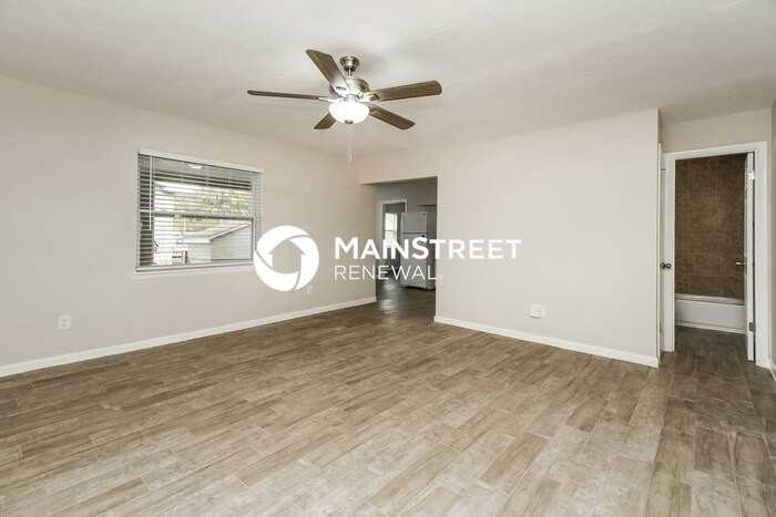 2065 West Parkway - Photo 2 of 21