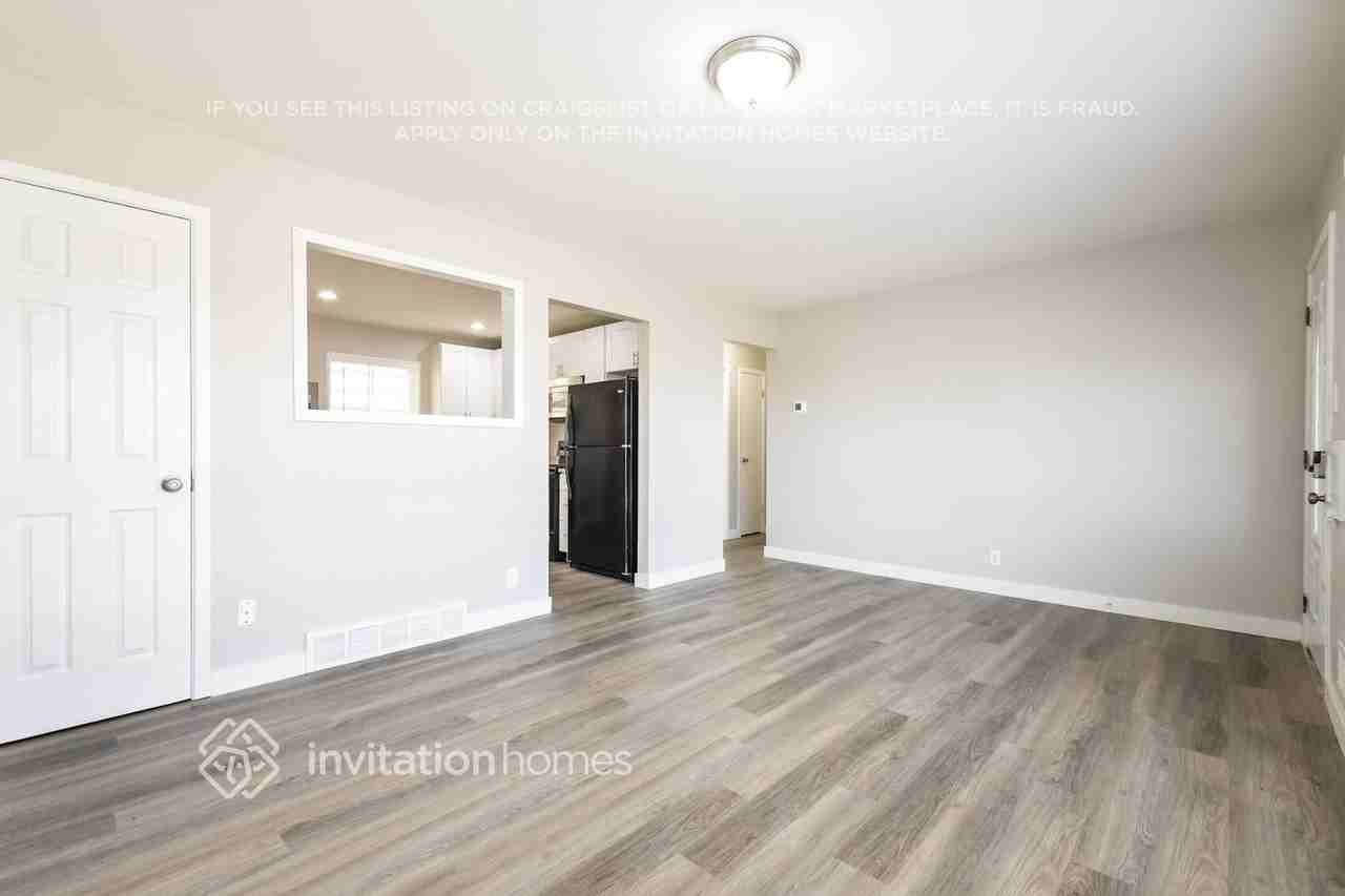 10849 Murray Dr - Photo 6 of 18