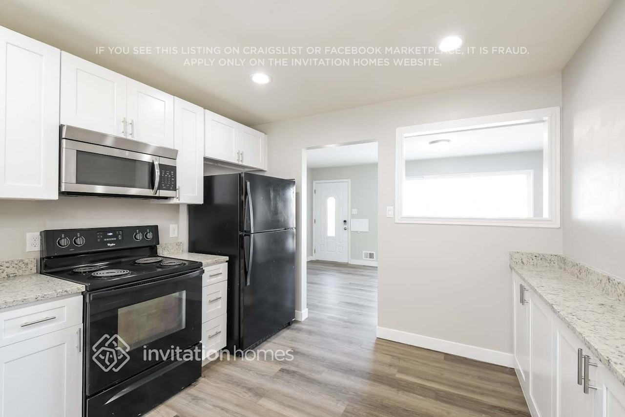 10849 Murray Dr - Photo 7 of 18