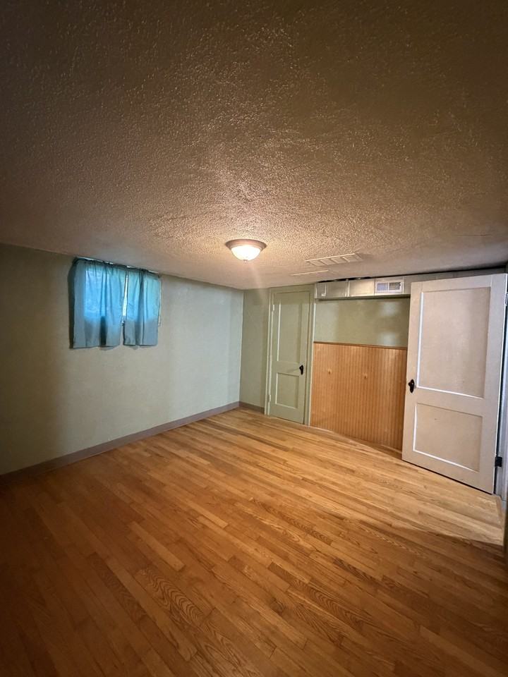 103 Alderson Avenue - Photo 5 of 7