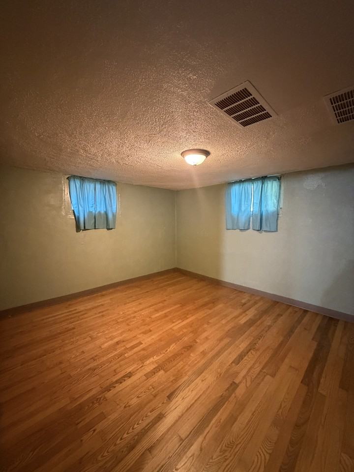 103 Alderson Avenue - Photo 6 of 7