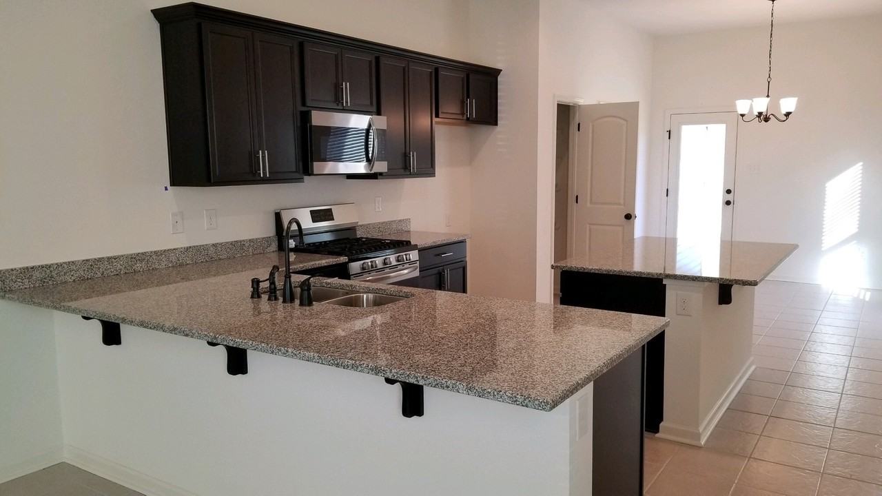 774 Sehdeva Memorial Dr - Photo 5 of 24