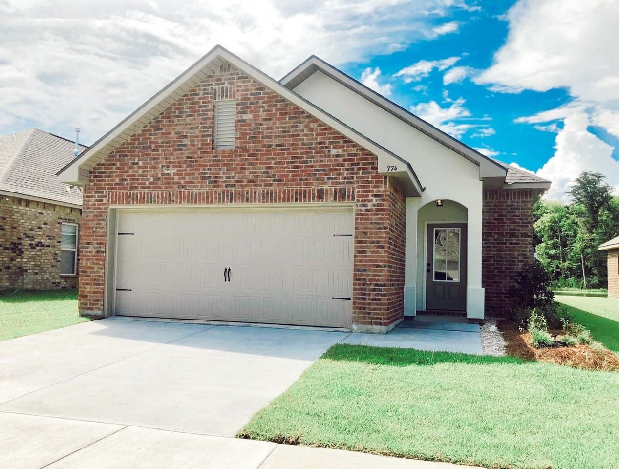 774 Sehdeva Memorial Dr - Photo 4 of 27