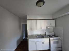 featured image of 52 Hudson Street