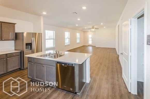 325 War Emblem Lane - Photo 4 of 15