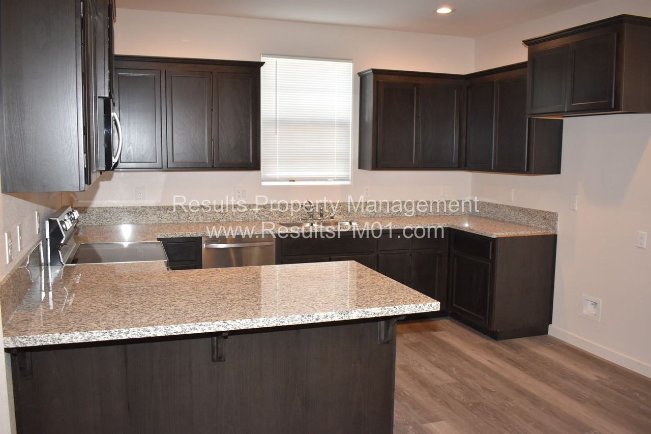 6762 Mangosteen Ln - Photo 3 of 9