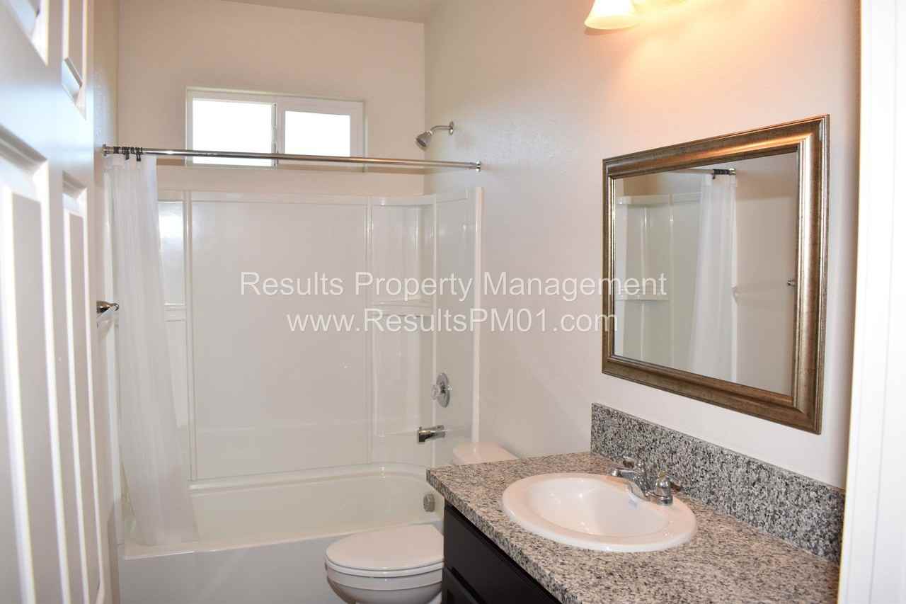 6762 Mangosteen Ln - Photo 7 of 9