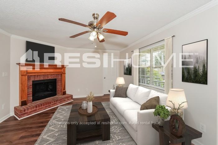 1882 Pebble Lake Dr - Photo 4 of 19