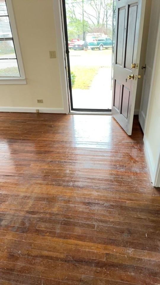 204 Thames Street - Photo 2 of 25