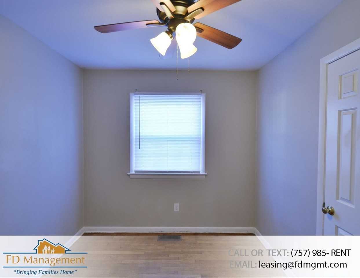 405 Adwood Ct - Photo 7 of 12