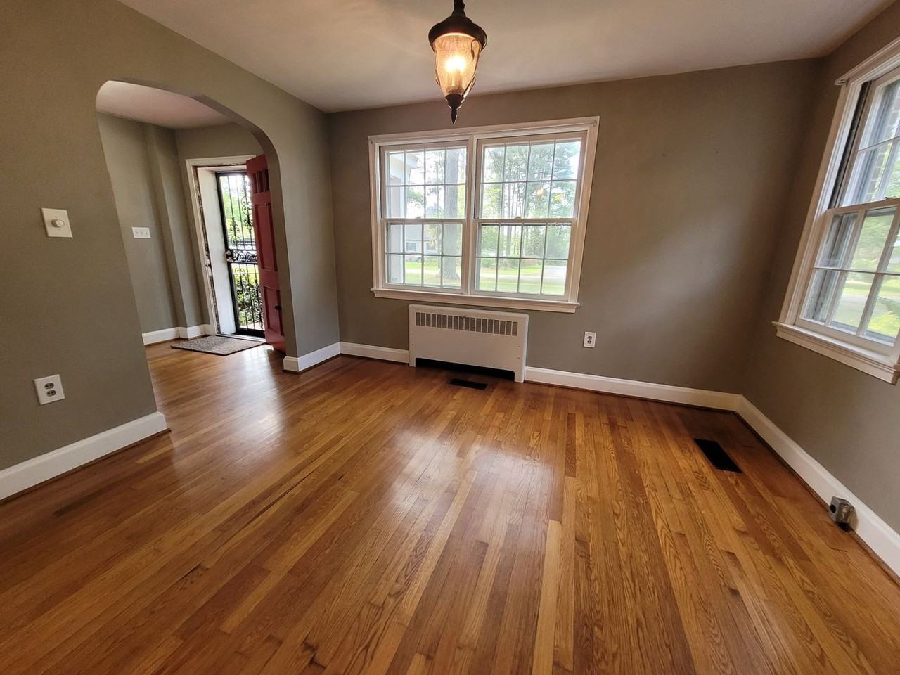 5240 Riverwood Road - Photo 7 of 35