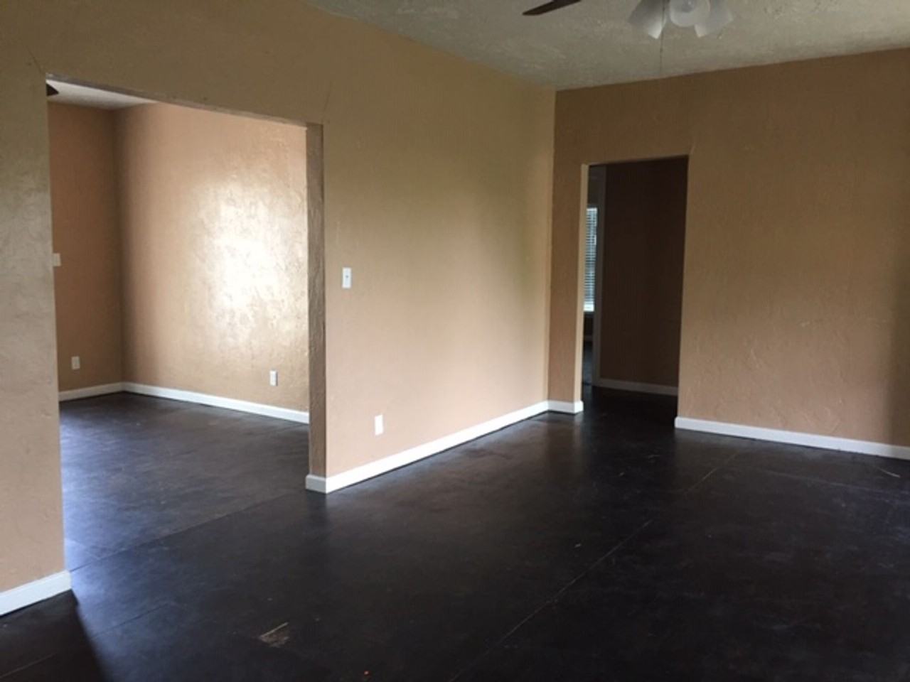 1220 East 15th Street - Photo 3 of 25