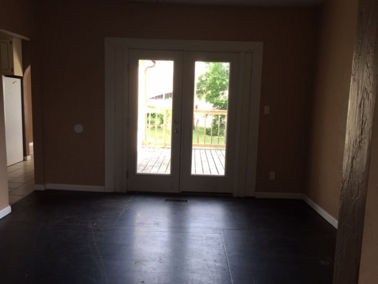 1220 East 15th Street - Photo 6 of 25