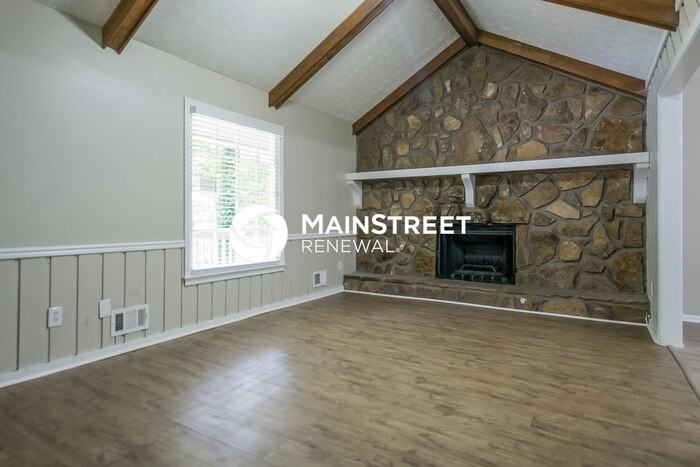 141 Dogwood Ct - Photo 3 of 18