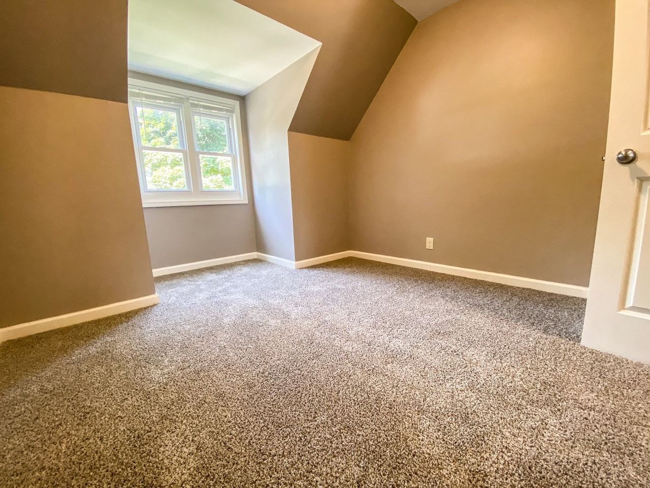 4920 North 25th Street - Photo 2 of 13