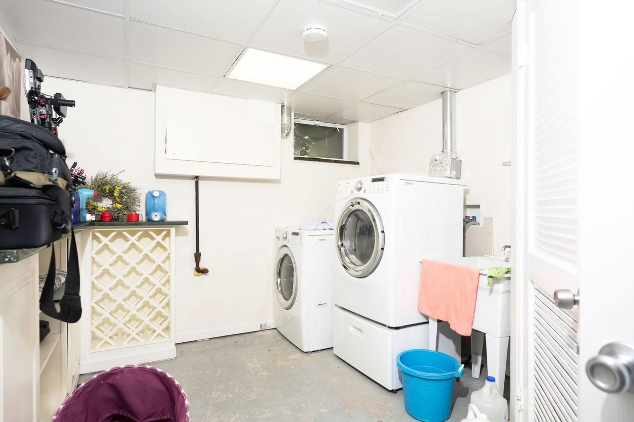 6905 Breezewood Terrace - Photo 7 of 31