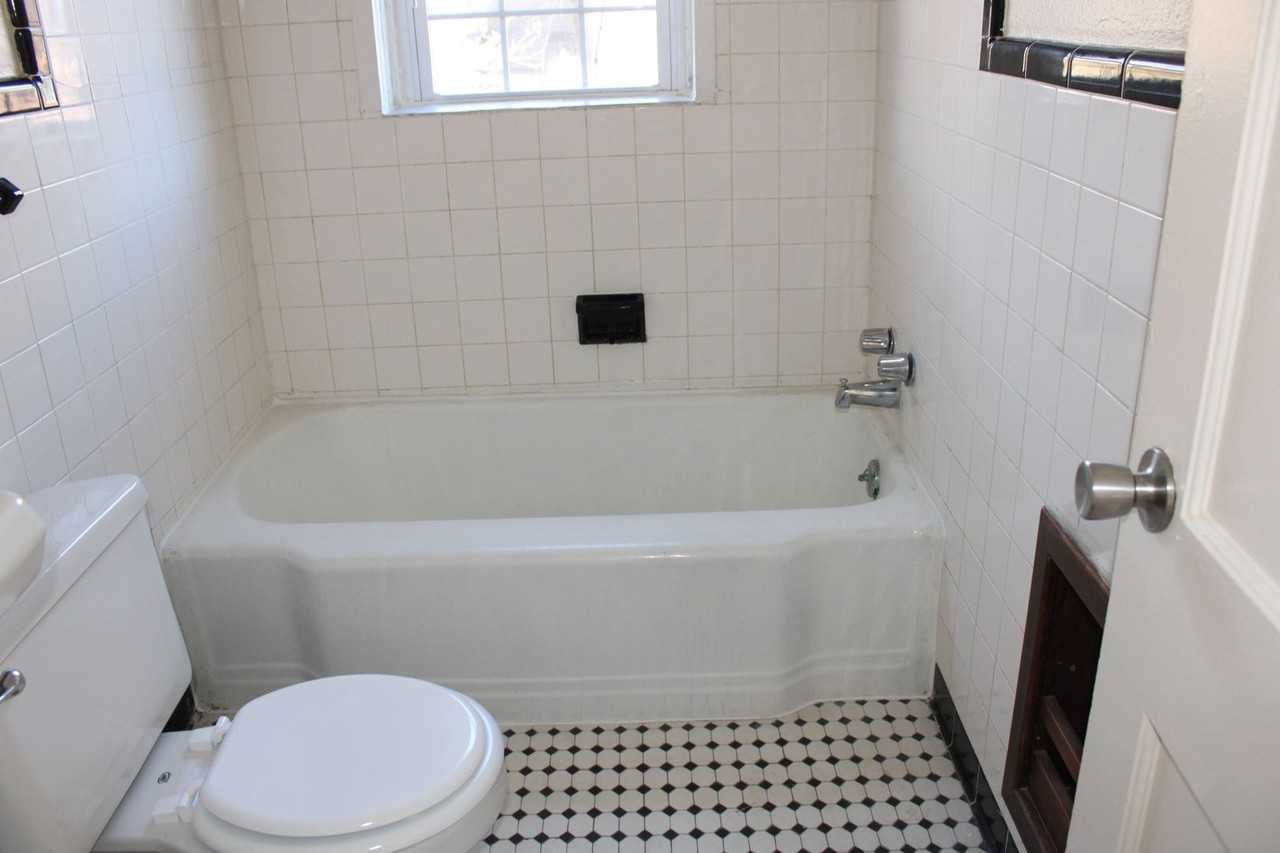 901 N Key Blvd - Photo 4 of 11